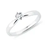 Klasický zásnubní prstýnek v bílém zlatě s briliantem KLENOTA