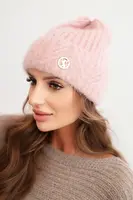 Kesi Dámska zimná čiapka z nadýchaného úpletu a s elegantným gombíkom pudrový ruž