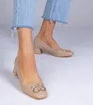 Gemre Brown low heel pumps with rhinestones Cahes