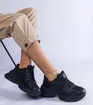 Gemre Black sneakers on a chunky sole Adoma