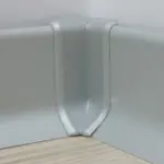 Roh k soklu Profil-EU striebrošedá, PVC, výška hrany 40 mm, SKPVCVNIR4ST