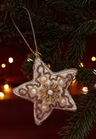 Ozdoba na vánoční stromeček Medicine bílá barva