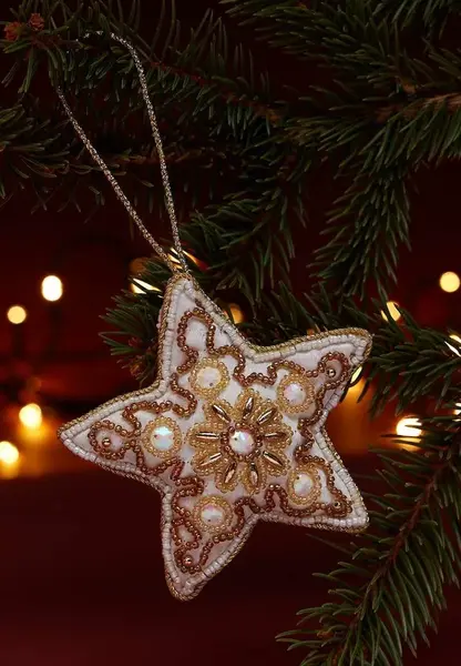 Ozdoba na vánoční stromeček Medicine bílá barva