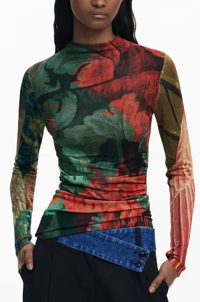 Dámské triko s dlouhým rukávem a vzorem