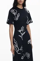 Černé midi šaty s květinovým vzorem
