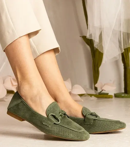 UR/CEO Green perforated women's moccasins with decoration Mensory