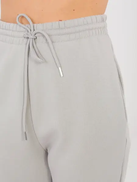 Šedé tepláky s elastickým pasem