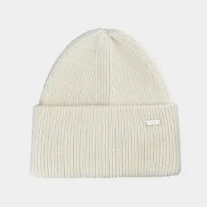 Zimní dámská čepice 4FWAW24ACA