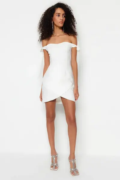 Trendyol Ecru dvouřadé lemované tkané svatební večerní šaty