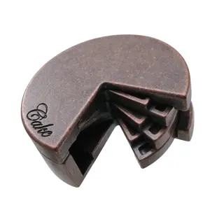 Huzzle Cast - Cake Eureka