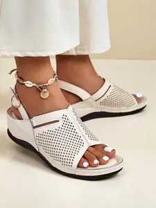 Resti Women's Low Wedge Sandals Mira
