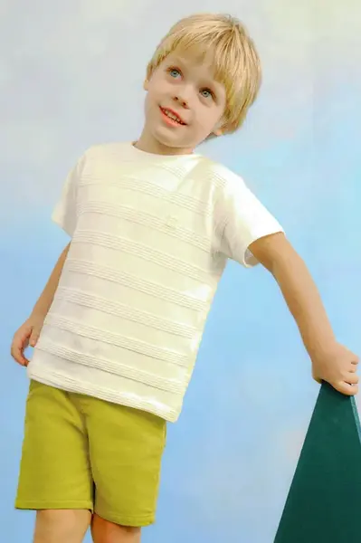 Dětské kraťasy Mayoral žlutá barva, 3227