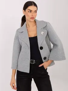 Šedý dámsky kabátik s rozšírenými rukávmi