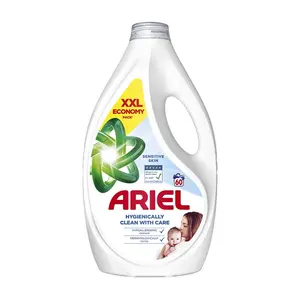 ARIEL Sensitive Tekutý prací prostriedok 60 praní 2,7 l