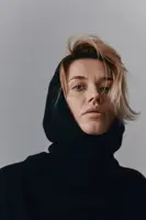 Kukla MUUV. CALLA černá barva