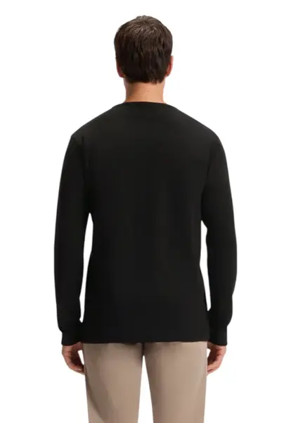 Černý pánský svetr Boss