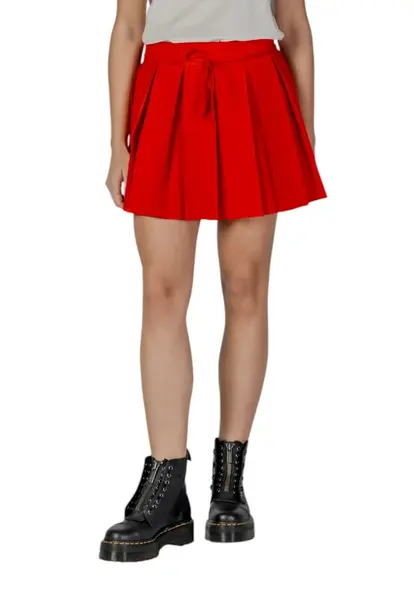Červená plisovaná sukně Only Gonna Donna