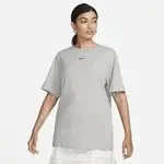 Nike Sportswear Essential Womens T-Shirt L