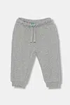 Dětské bavlněné tepláky United Colors of Benetton šedá barva, 3J68GF027