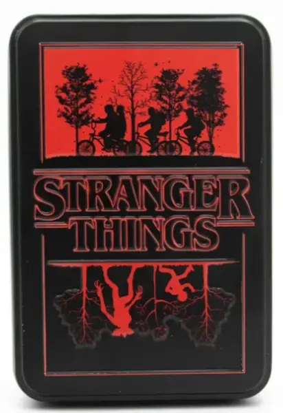 Hrací karty Stranger Things v plechovce