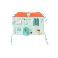 Lilliputiens - textilní panel do postýlky - domeček jeleněčka Stelky a dráčka Joea