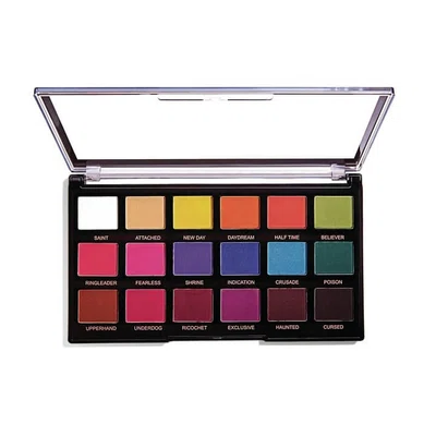 Revolution PRO Paletka 18 očních stínů Regeneration Trends Mischief Mattes (Eyeshadows) 14,4 g