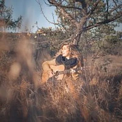 Alishi – Volám do dávnověku