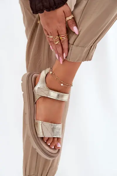 Dámské kožené sandály na platformě zlaté Zazoo 40443