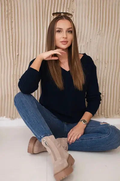 V-neck sweater navy blue