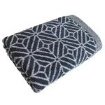 Ručník Design Raute 50x100 cm, antracitový, grafický vzor