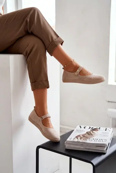 Kožené semišové balerínky s remienkom Zazoo