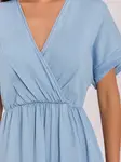 Svetlomodré letné šaty s volánom