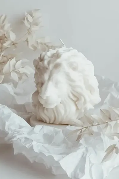 Temida Ozdobná sviečka Temida Lion 515 g