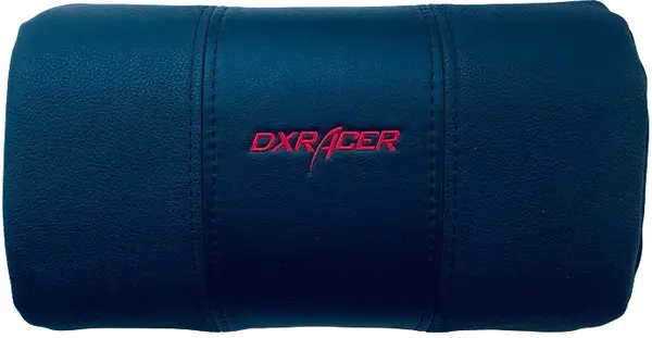 DXRACER Bedrový vankúšik čierny s červeným nápisom