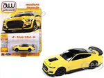 2021 Ford Mustang Shelby GT500 Carbon Fiber Track Pack Grabber Yellow with Black Top "Modern Muscle" Series 1/64 Diecast Model Car by Auto World