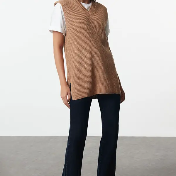 Trendyol Camel Basic V-Neck Knitwear Sweater