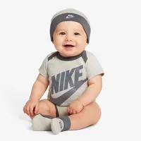 Nike kids futura logo box set 0-6m