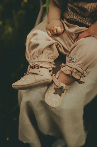 Kojenecké semišové boty Donsje Nanoe Shoes Strawberry