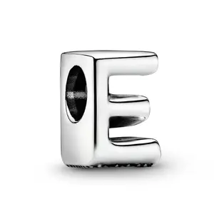 Pandora Stříbrný korálek "E" Moments 797459