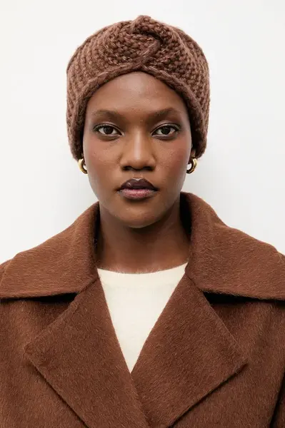 Čelenka s vlnou Answear.LAB