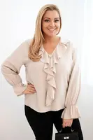 Kesi Dámská viskózová blůza Plus Size s volánem a ozdobnou broží béžová