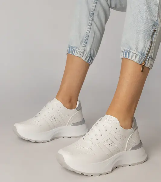 Gemre White sports sneakers with a silver insert Lenkuta