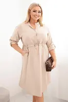 Kesi Włoski Dámská šaty z viskózy Plus Size s knoflíky a vázáním v pase béžová
