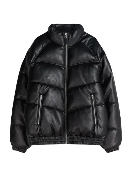 Bershka Zimná bunda  čierna