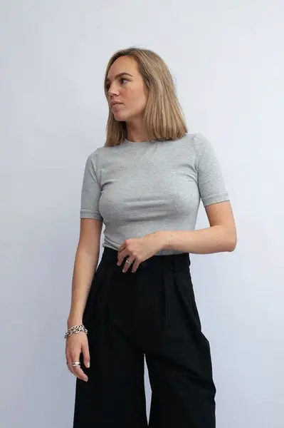Muuv. Muuv tričko dámské s bavlnou BASIC