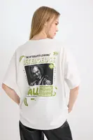 DEFACTO Cool Beetlejuice Oversize Wide Pattern Crew Neck Printed Short Sleeve T-Shirt