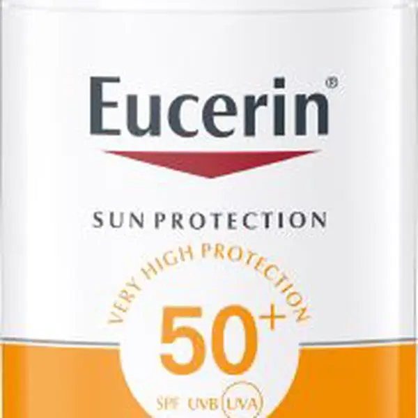 Eucerin Ochranný tónovací a matující gelový krém na obličej SPF 50+ Sun (Oil Control Tinted Sun Gel-Cream) 50 ml Light