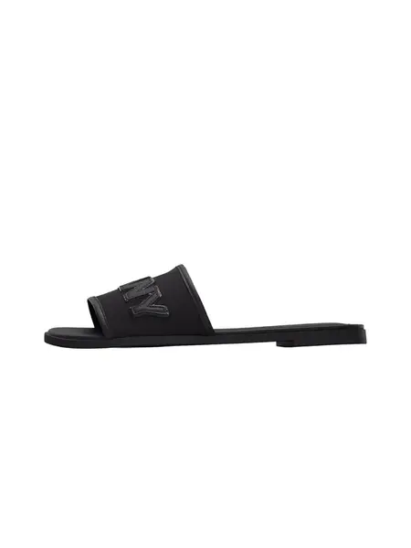 DKNY Šľapky 'WREN'  čierna