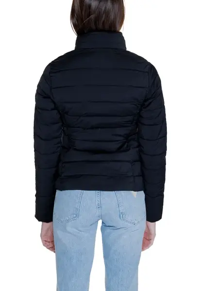 Dámská zimní bunda Guess