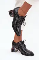 Kožené lakované dámske topánky s kryštálmi